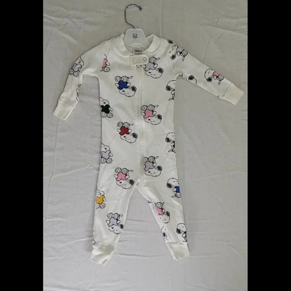 Peanuts Baby Pajama Set Size 12-18 MO - Picture 1 of 3